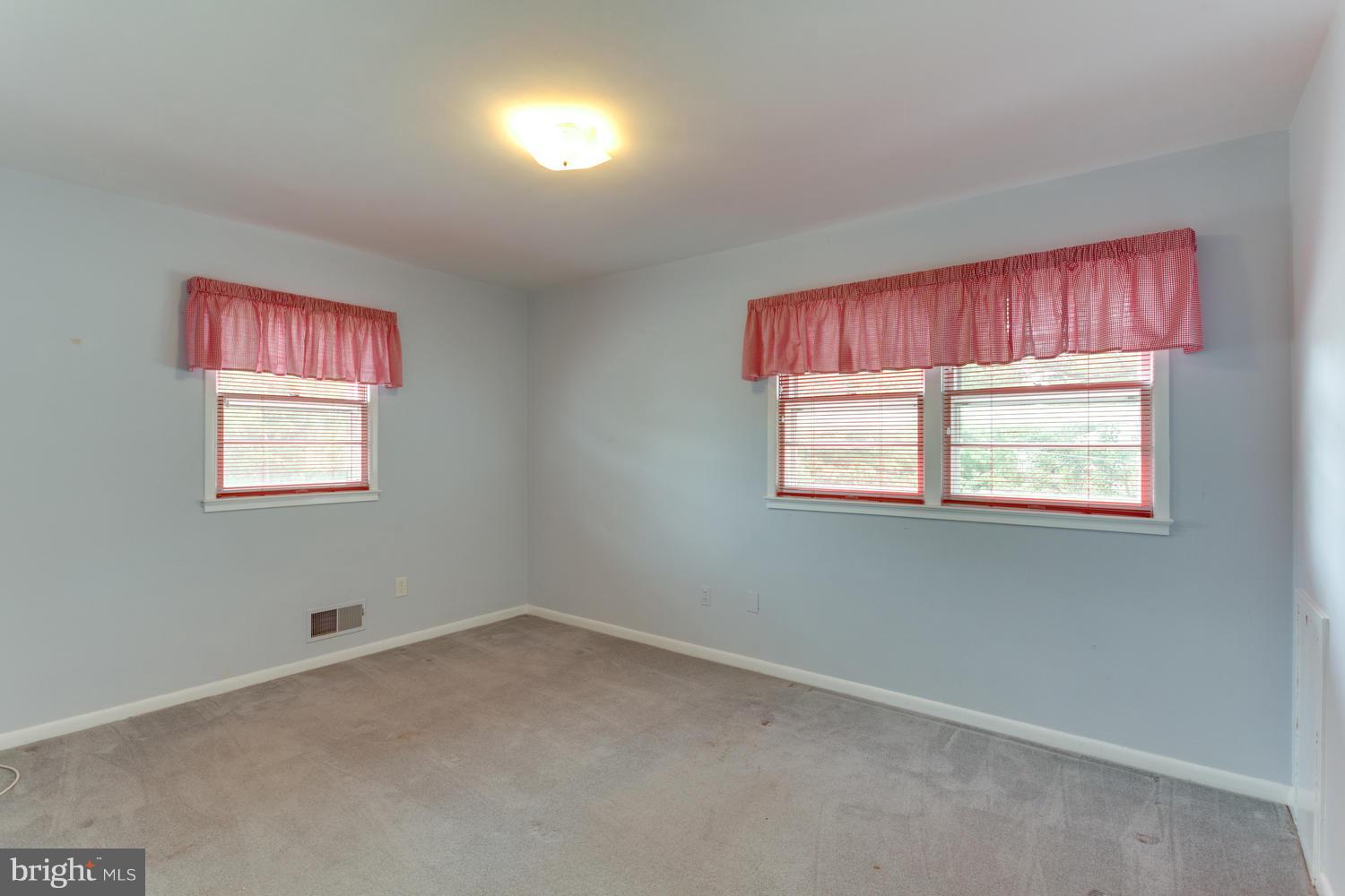 7114 Sea Cliff Road McLean, VA 22101 - Photo 17 of 30 Bedroom 3