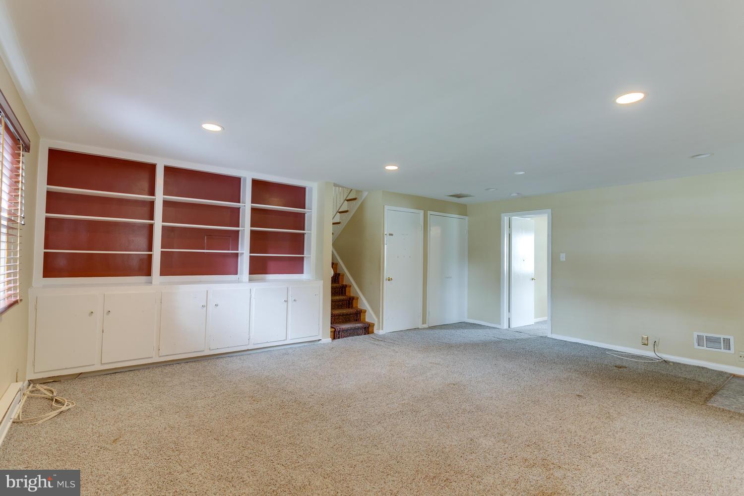 7114 Sea Cliff Road McLean, VA 22101 - Photo 20 of 30 Family Room