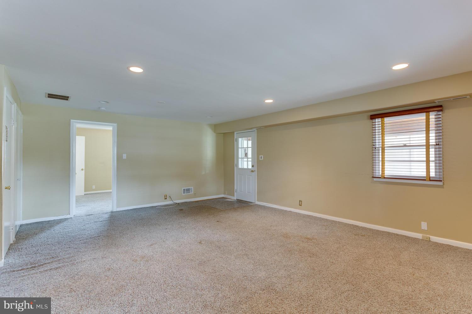 7114 Sea Cliff Road McLean, VA 22101 - Photo 21 of 30 Family Room