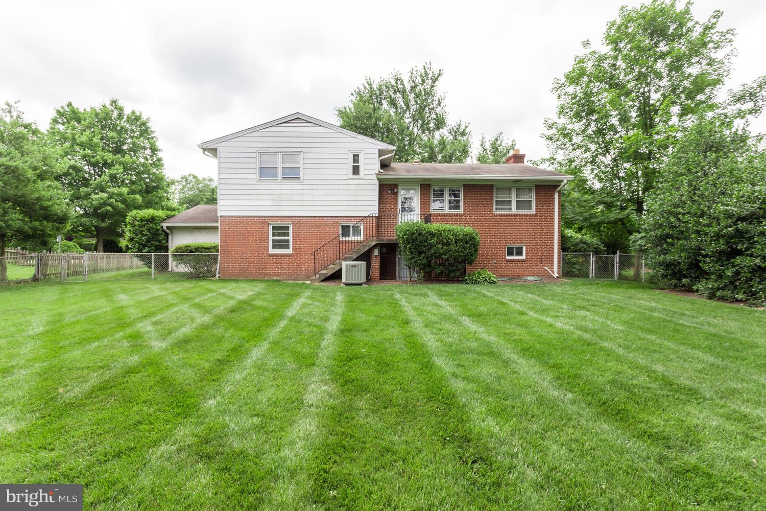 7114 Sea Cliff Road McLean, VA 22101 - Photo 28 of 30 Exterior (Rear)