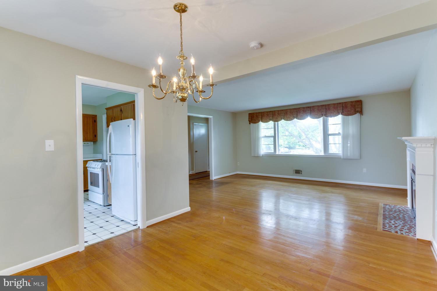 7114 Sea Cliff Road McLean, VA 22101 - Photo 6 of 30 Dining Room