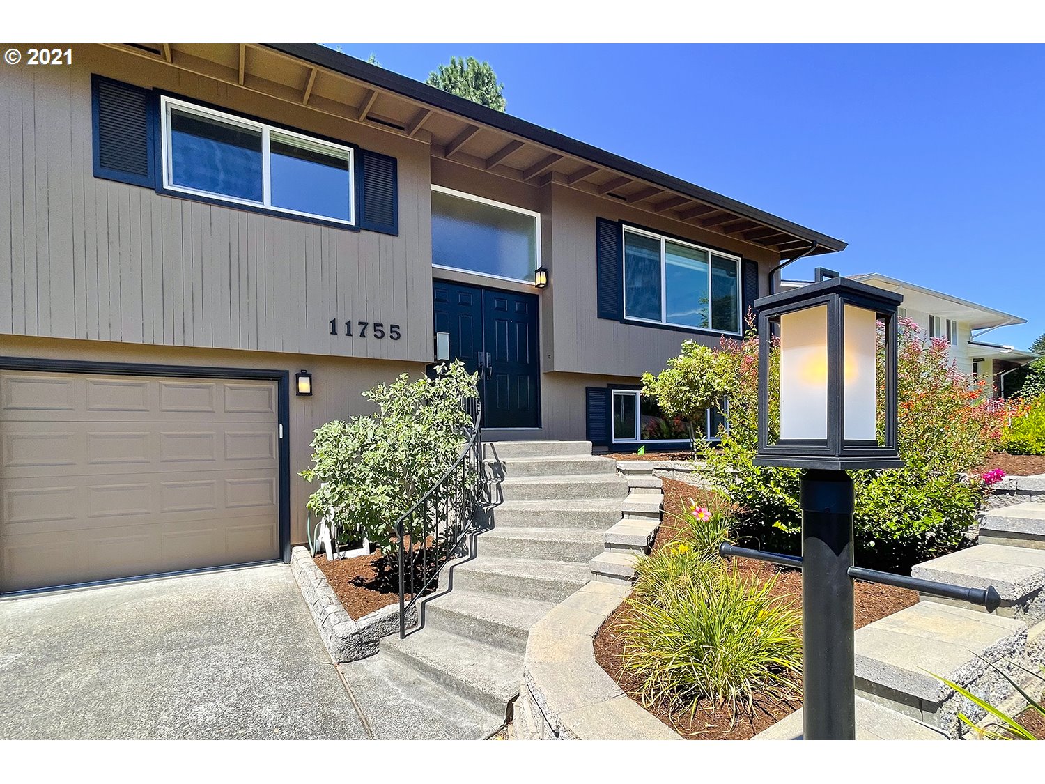 11755 Southwest Ridgecrest Drive Beaverton, OR 97008 - Photo 1 of 32 Gallery Image 1