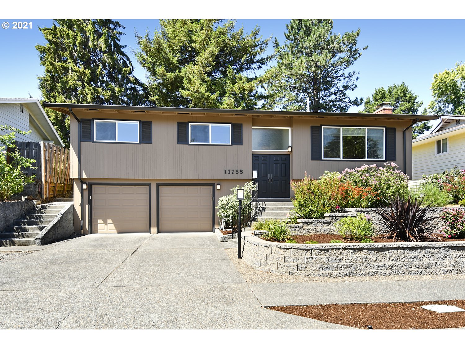 11755 Southwest Ridgecrest Drive Beaverton, OR 97008 - Photo 2 of 32 Gallery Image 2