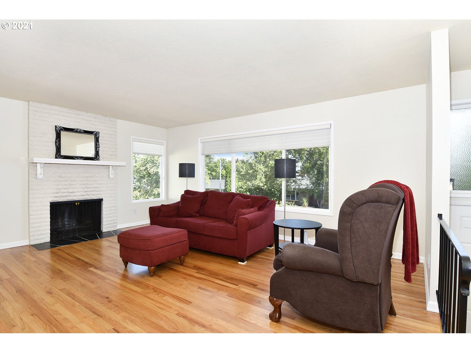 11755 Southwest Ridgecrest Drive Beaverton, OR 97008 - Photo 5 of 32 Gallery Image 5