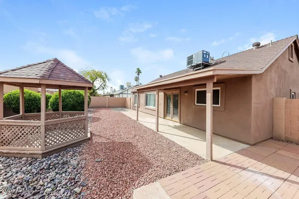 $2,425 | 515 West Montoya Lane, Phoenix, AZ 85027