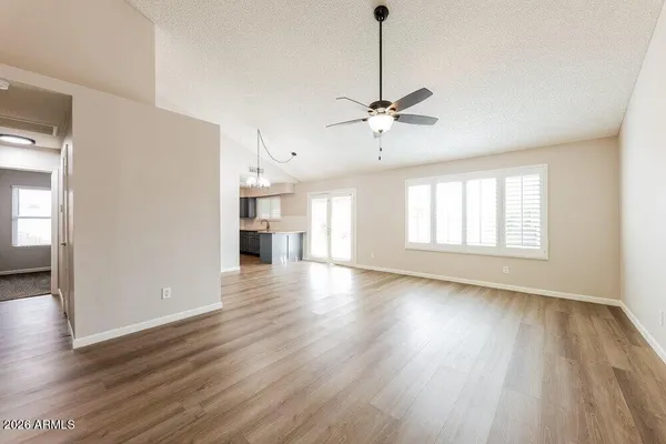 $2,410 | 515 West Montoya Lane, Phoenix, AZ 85027