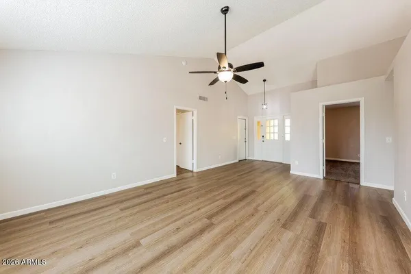 $2,410 | 515 West Montoya Lane, Phoenix, AZ 85027