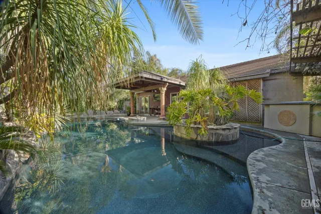 a view of a outdoor space