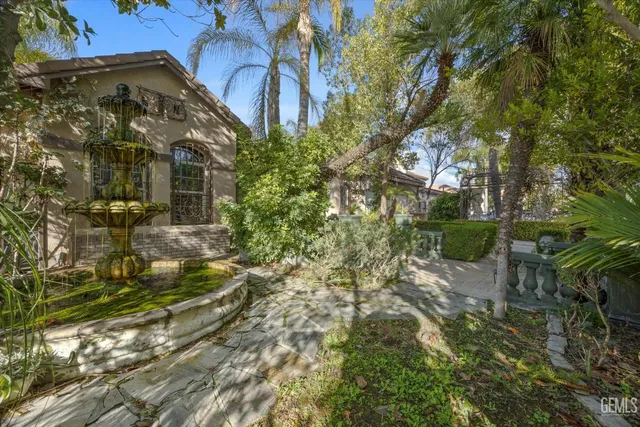 a view of a multi story yard