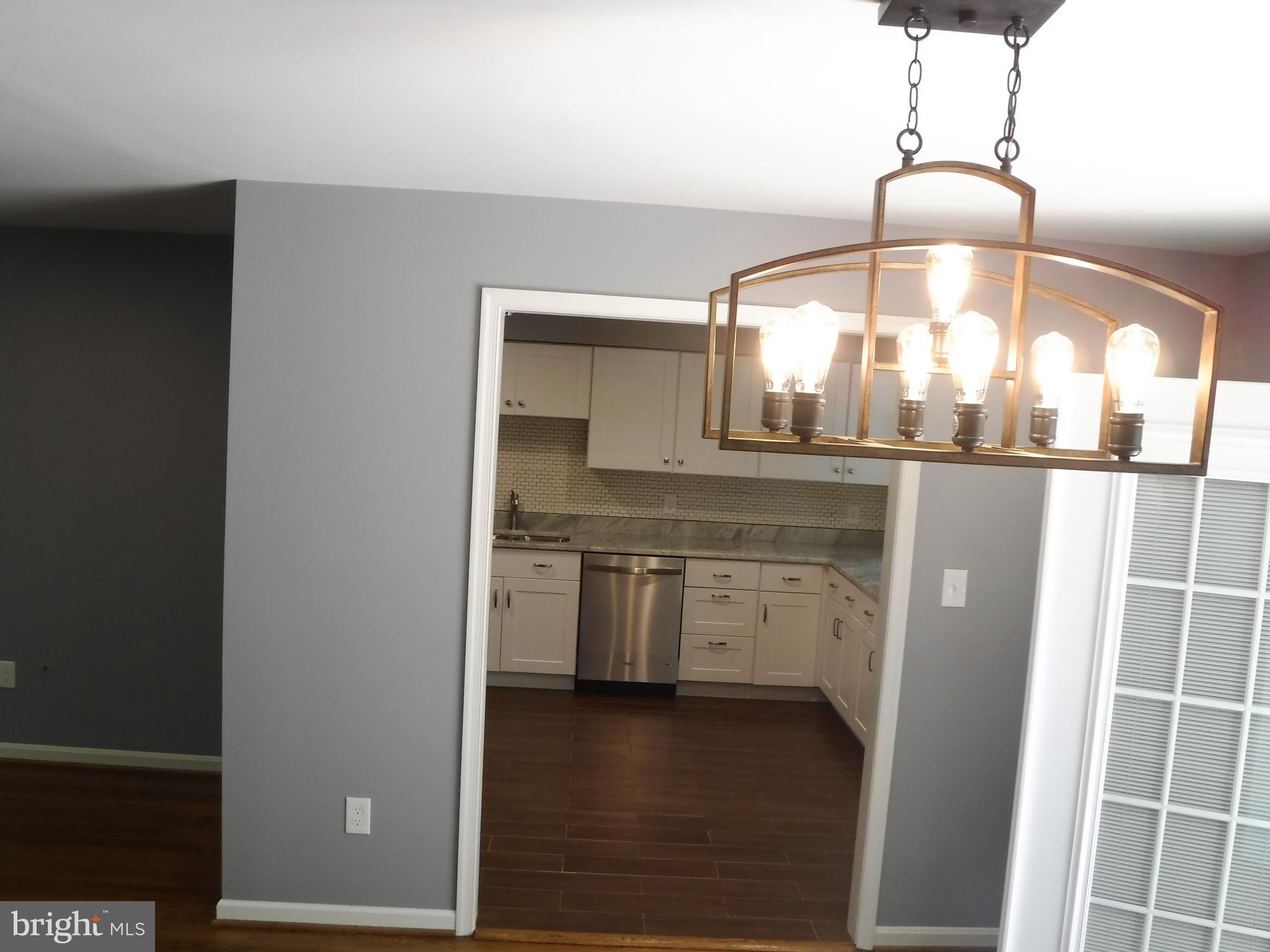 12054 Kahns Road Manassas, VA 20112 - Photo 15 of 30 Dinning