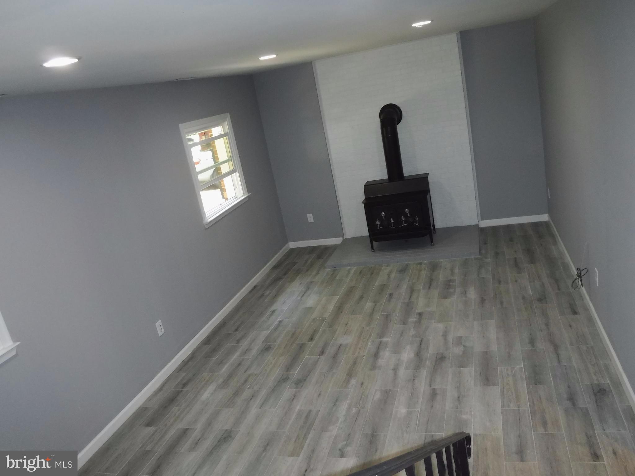 12054 Kahns Road Manassas, VA 20112 - Photo 25 of 30 Family room /Rec room