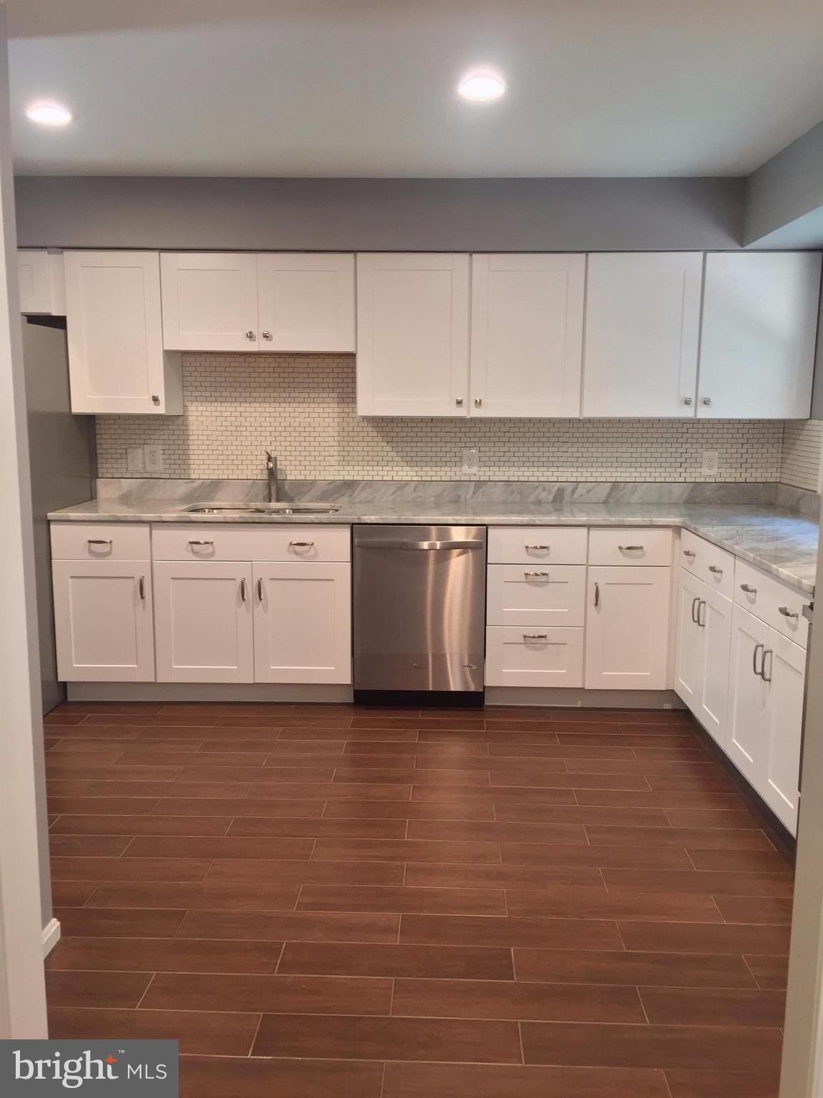 12054 Kahns Road Manassas, VA 20112 - Photo 10 of 30 Kitchen