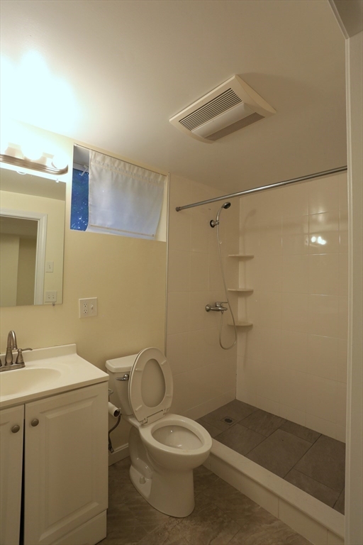 124 Forest Street Medford, MA 02155 - Photo 8 of 29