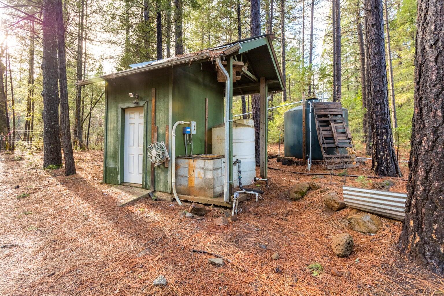 30230 Frontier Road Oak Run, CA 96069 - Photo 13 of 22 20240423171745089063000000-o