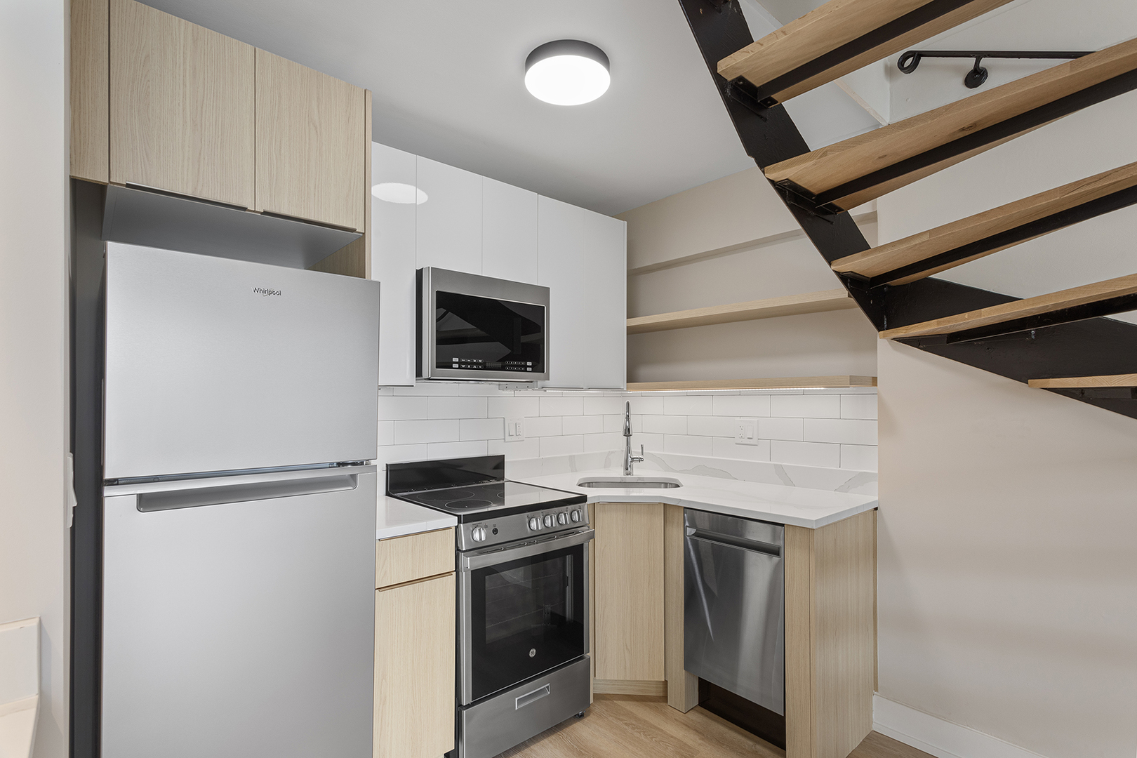 6166 North Sheridan Road, Unit 18G Chicago, IL 60660 - Photo 6 of 24