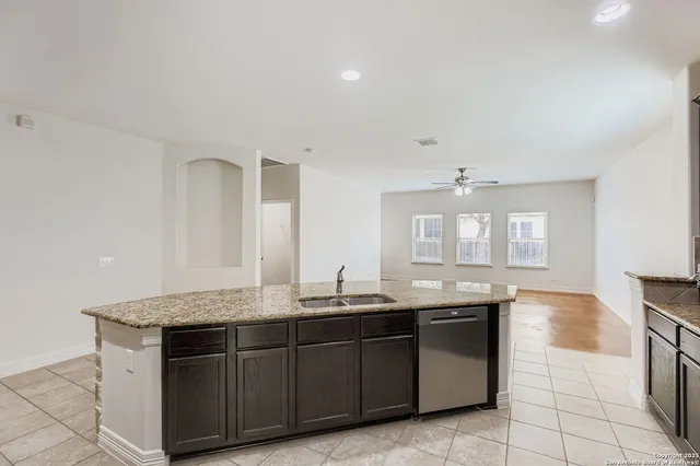 $325,000 | 424 Cactus Flower, Cibolo, TX 78108