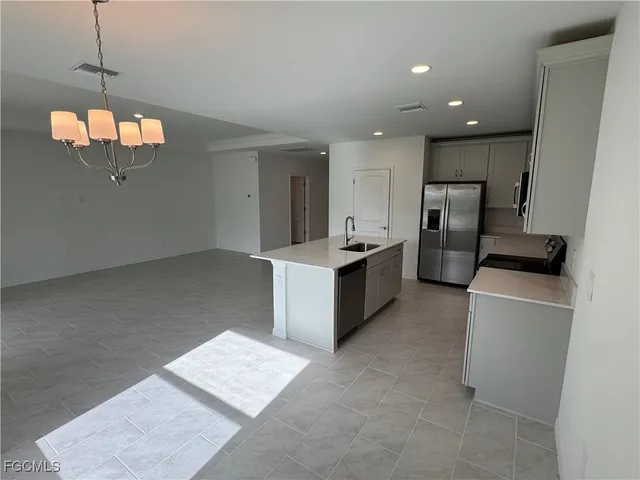 $299,990 | 253 Moonlit Lk Trail, Lehigh Acres, FL 33974