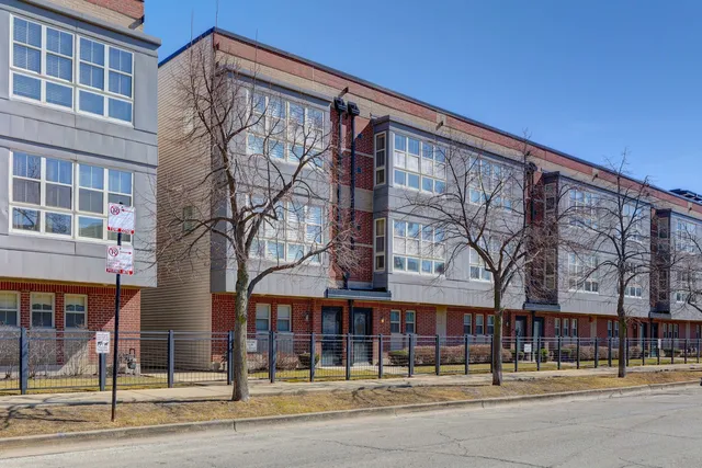 $404,900 | 2305 South Wabash Avenue, Chicago, IL 60616