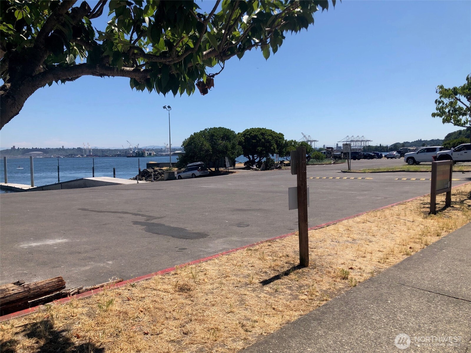 1221 Harbor Avenue Southwest, Unit 105 Seattle, WA 98116 - Photo 18 of 21