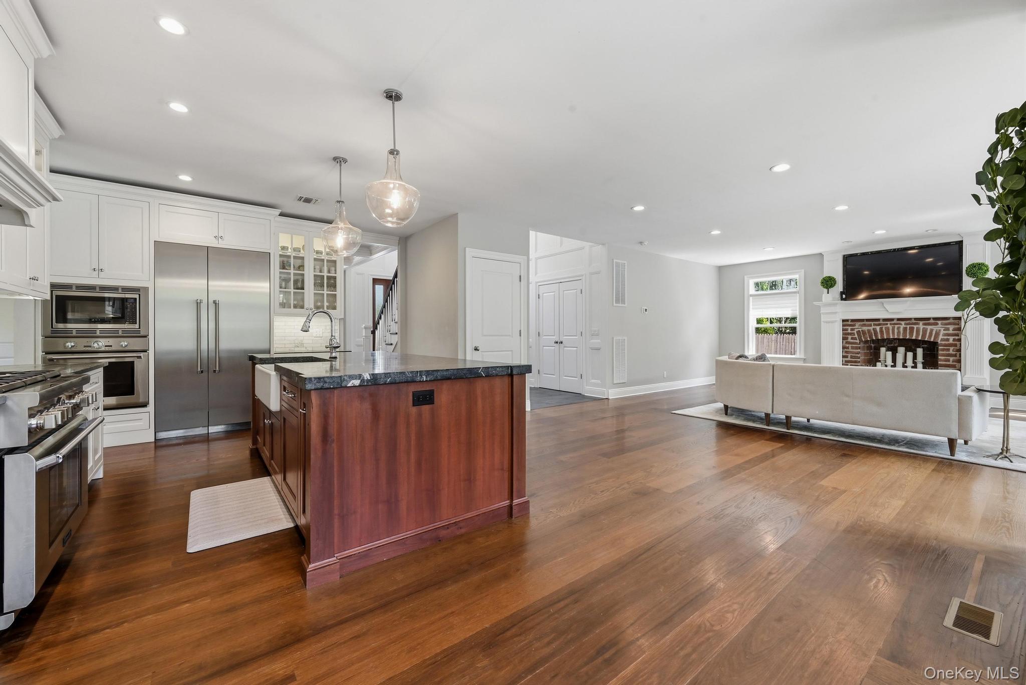 42 Skunks Misery Road Locust Valley, NY 11560 - Photo 17 of 50