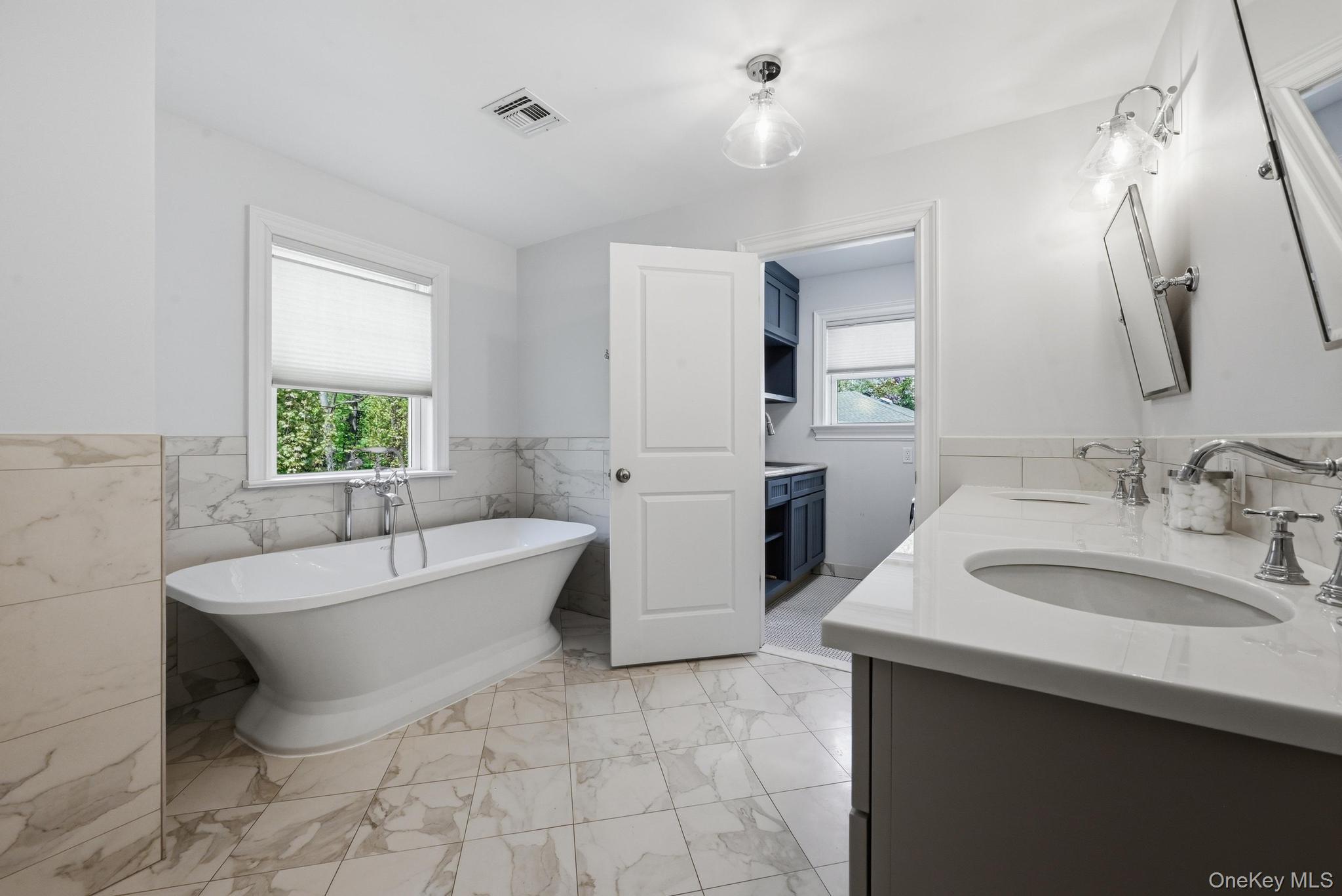 42 Skunks Misery Road Locust Valley, NY 11560 - Photo 33 of 50