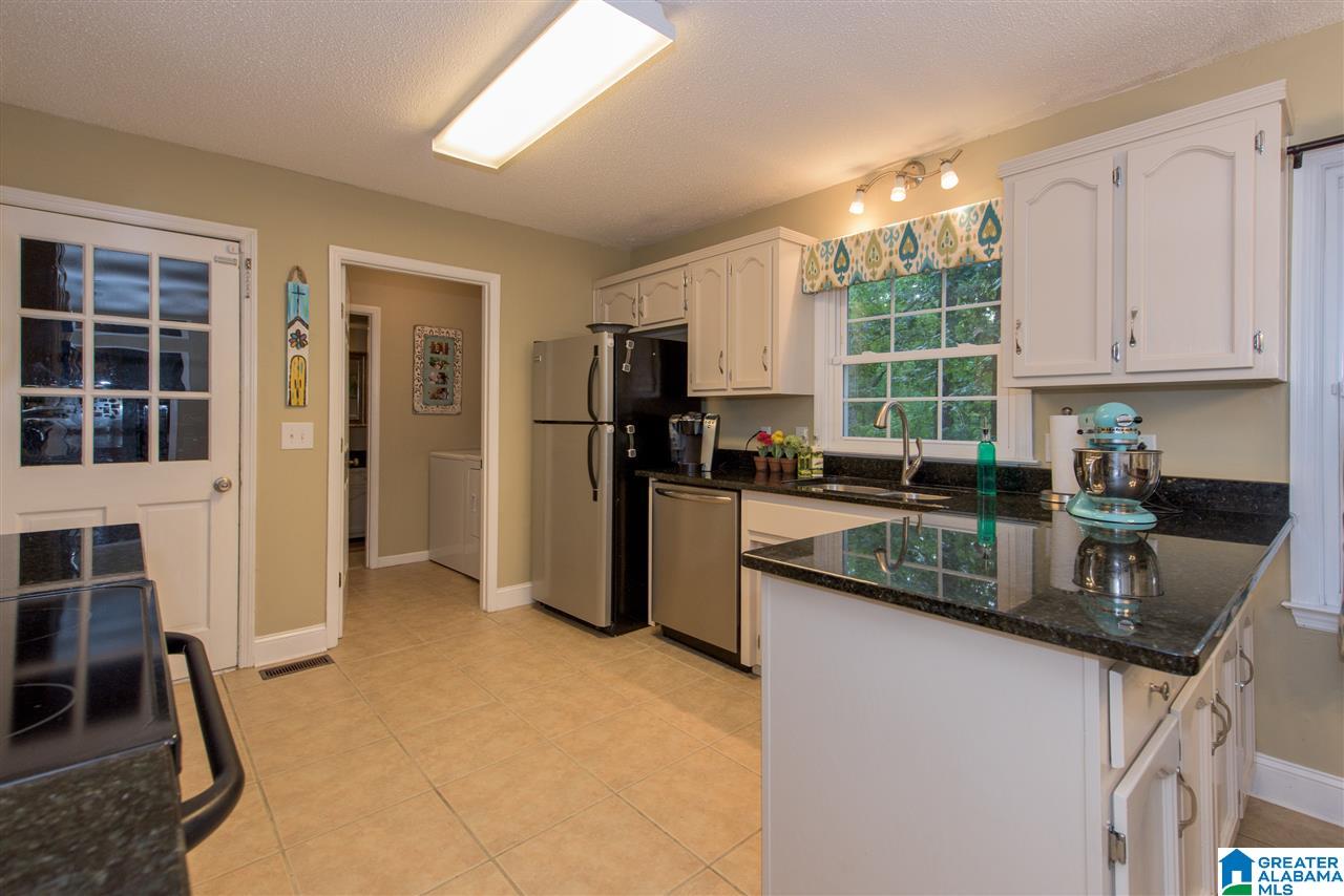 757 Dividing Ridge Drive, Unit 8 Birmingham, AL 35244 - Photo 16 of 44