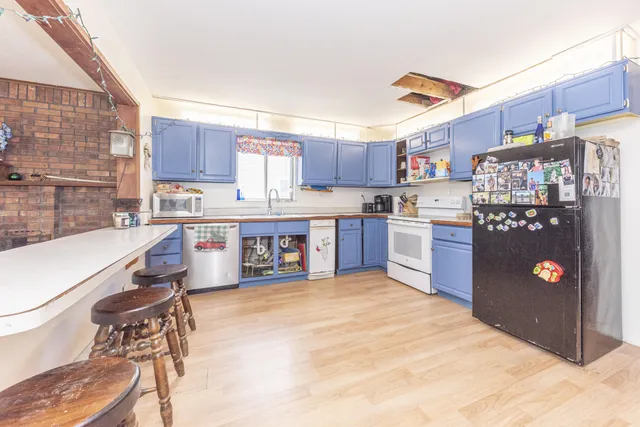 $475,000 | 11994 North Main Street, Whitmore Lake, MI 48189