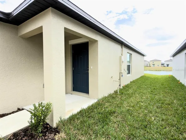 $2,500 | 2318 Allium Roseum Lane, Plant City, FL 33565