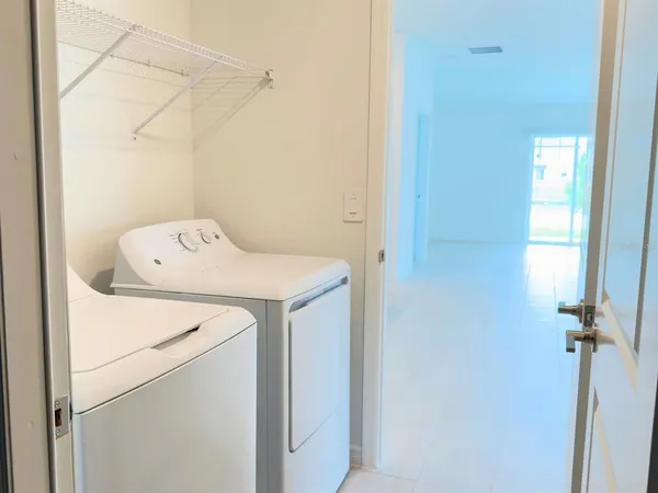 $2,500 | 2318 Allium Roseum Lane, Plant City, FL 33565