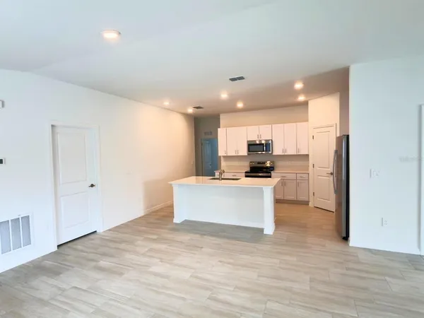 $2,500 | 2318 Allium Roseum Lane, Plant City, FL 33565