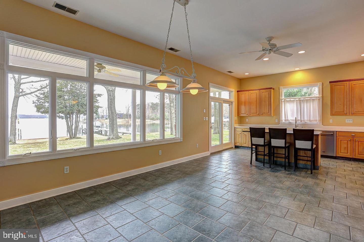 457 Edgewater Road Pasadena, MD 21122 - Photo 12 of 47