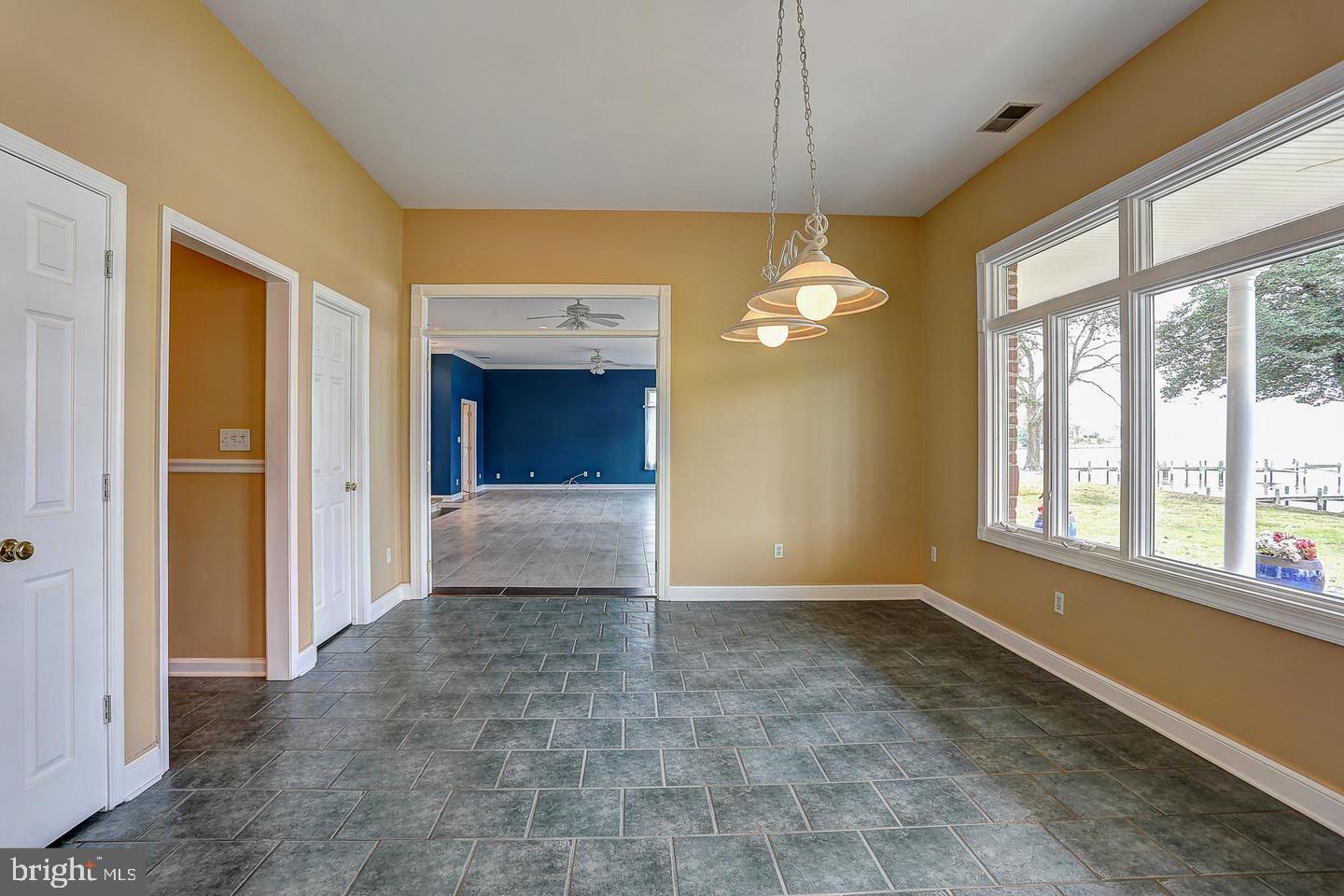 457 Edgewater Road Pasadena, MD 21122 - Photo 16 of 47