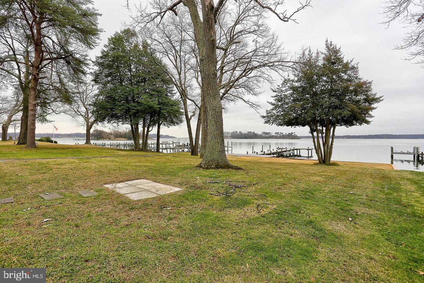 457 Edgewater Road Pasadena, MD 21122 - Photo 3 of 47