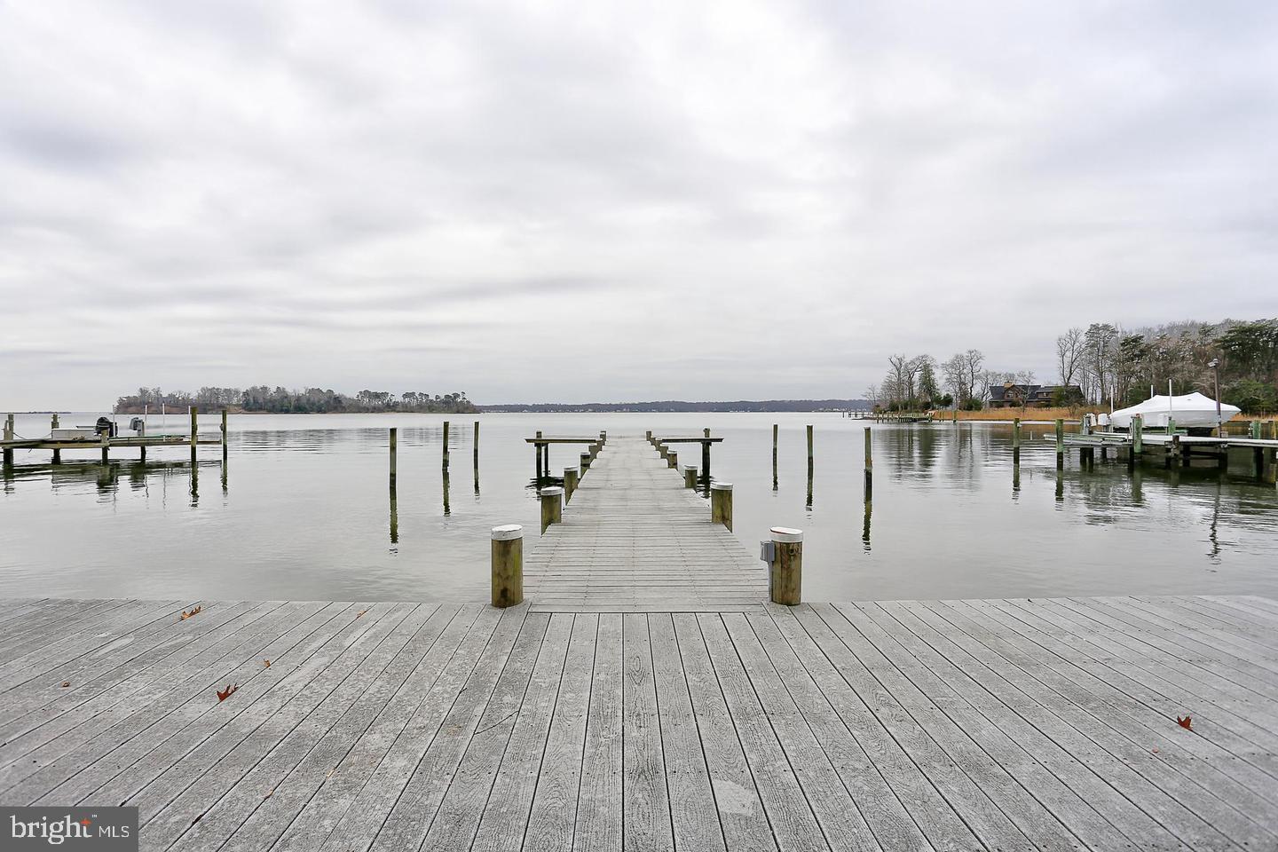 457 Edgewater Road Pasadena, MD 21122 - Photo 7 of 47