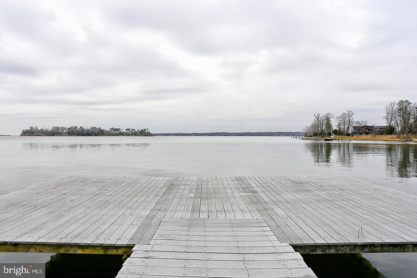 457 Edgewater Road Pasadena, MD 21122 - Photo 8 of 47