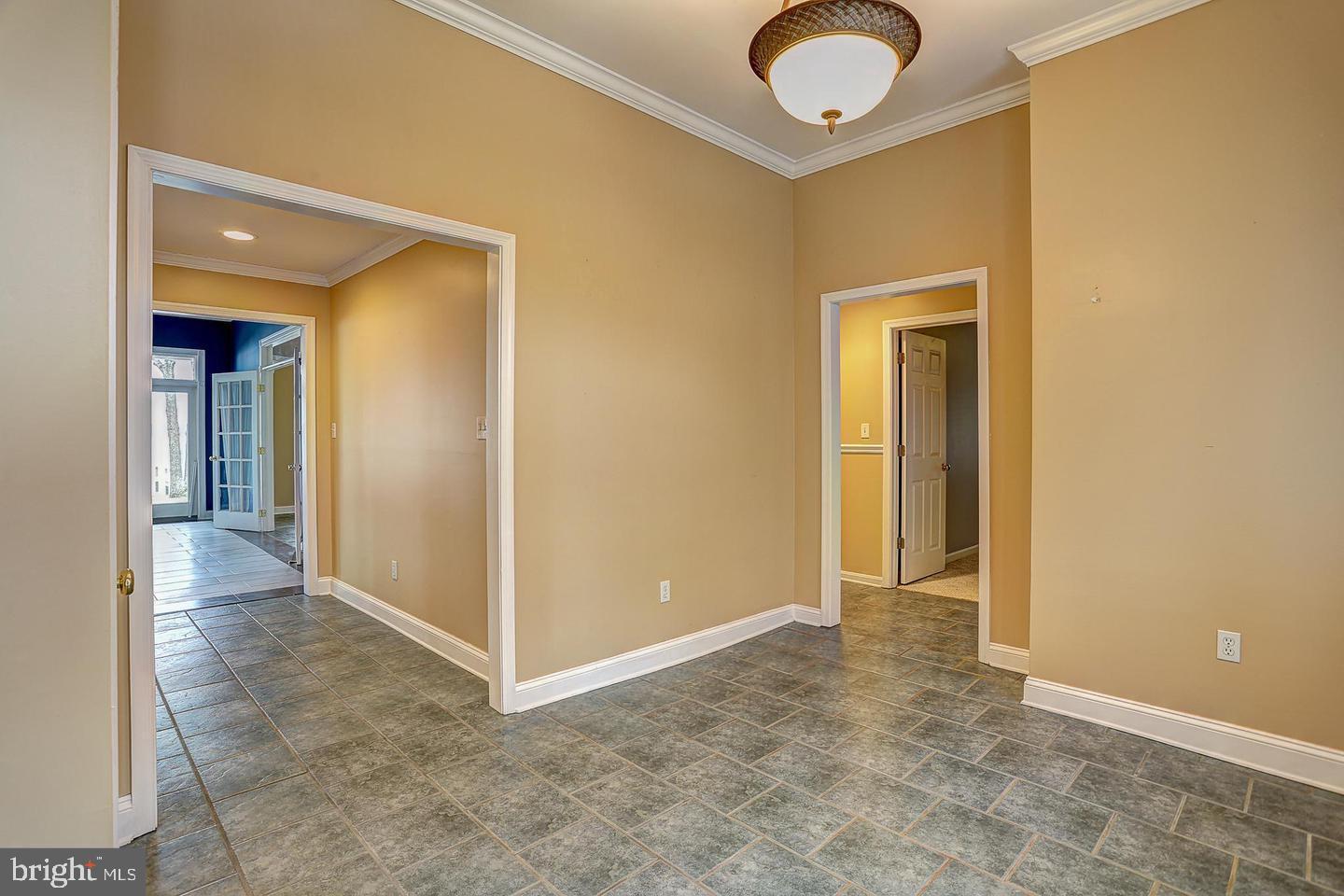 457 Edgewater Road Pasadena, MD 21122 - Photo 10 of 47