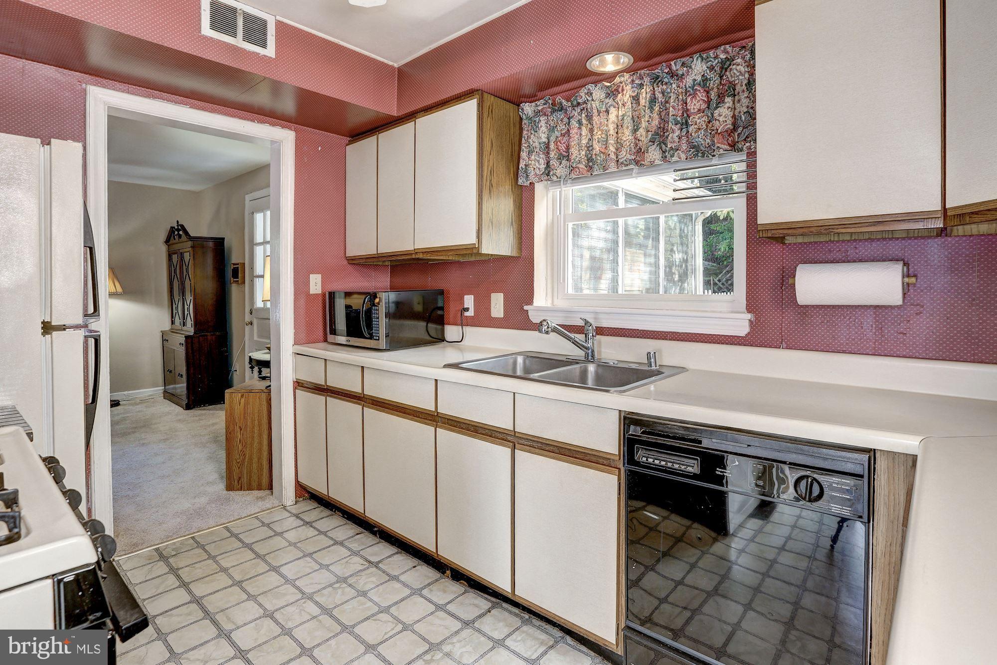2602 Fenimore Road Silver Spring, MD 20902 - Photo 7 of 21