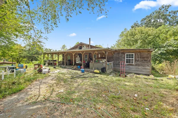 $209,900 | 225 Dale Richardson Lane, Gainesboro, TN 38562