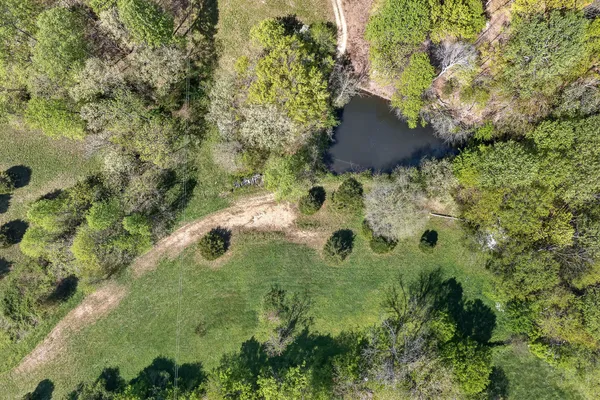 $209,900 | 225 Dale Richardson Lane, Gainesboro, TN 38562