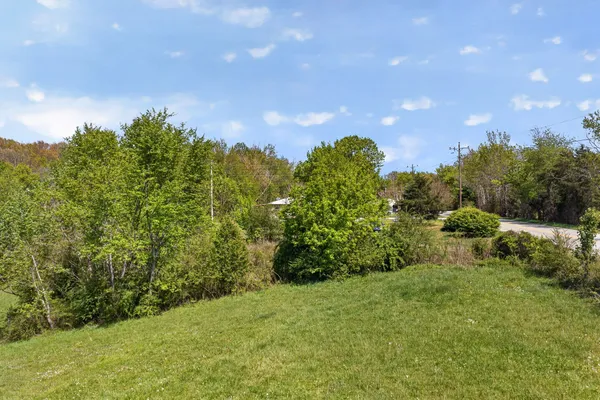 $209,900 | 225 Dale Richardson Lane, Gainesboro, TN 38562