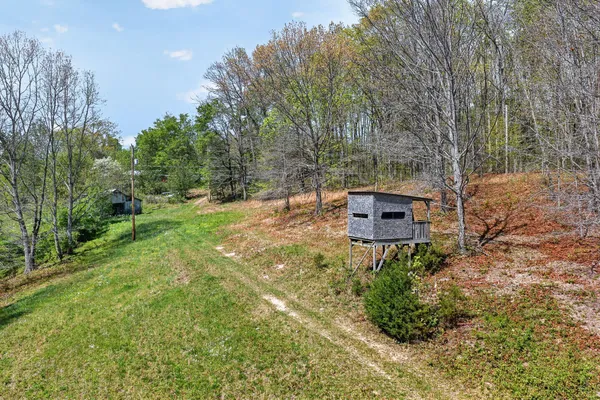 $209,900 | 225 Dale Richardson Lane, Gainesboro, TN 38562