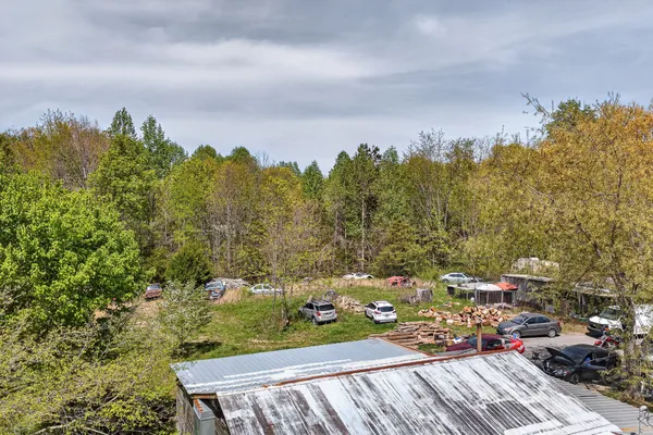 $209,900 | 225 Dale Richardson Lane, Gainesboro, TN 38562