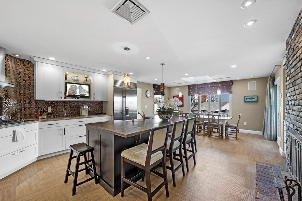 39 Crestwood Road Marblehead, MA 01945 - Photo 3 of 38