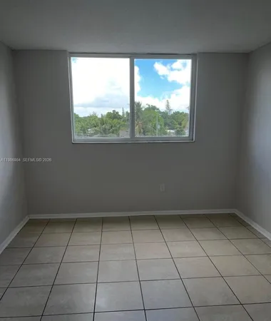 $2,000 | 1251 Northeast 108th Street, Unit 408, Miami, FL 33161