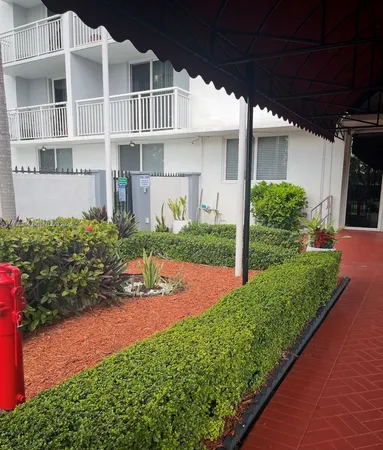 $2,000 | 1251 Northeast 108th Street, Unit 408, Miami, FL 33161