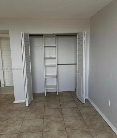 $2,000 | 1251 Northeast 108th Street, Unit 408, Miami, FL 33161