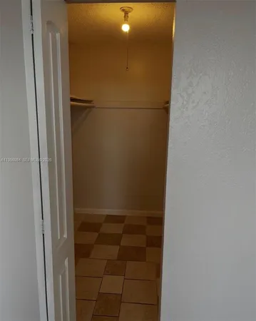 $2,000 | 1251 Northeast 108th Street, Unit 408, Miami, FL 33161