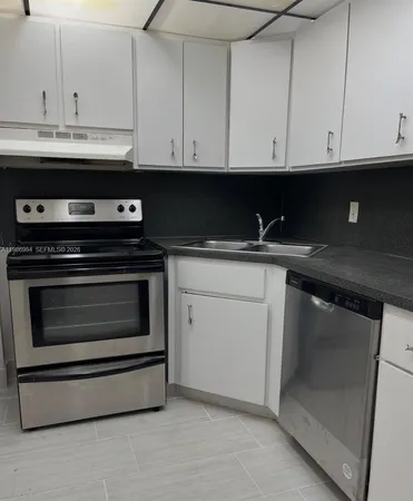 $2,000 | 1251 Northeast 108th Street, Unit 408, Miami, FL 33161