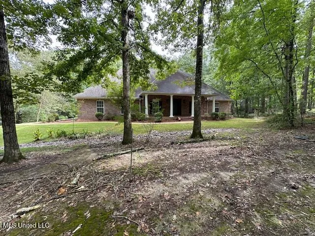 $585,000 | 173 Grants Ferry Circle, Brandon, MS 39047