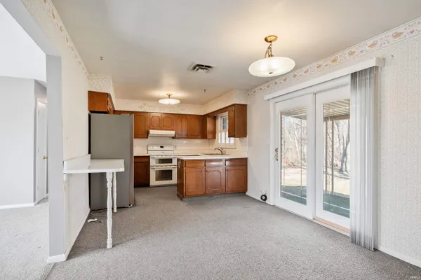 $220,000 | 2894 County Rd S 500 West, Russiaville, IN 46979